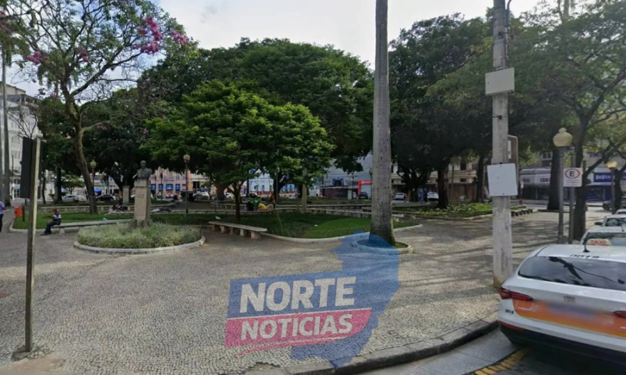 Homem é esfaqueado na Praça Costa Pereira e suspeito foge em Vitória