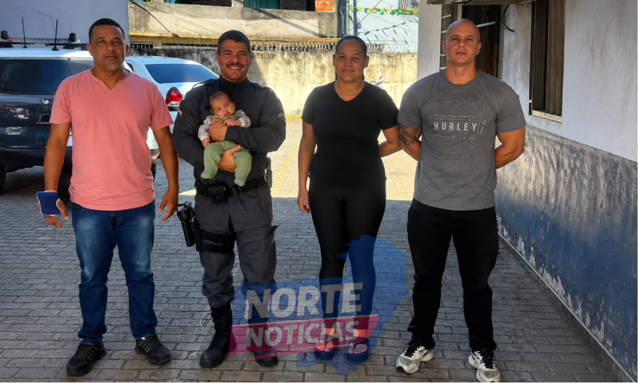 Bebê de 47 dias engasga com leite materno e é salvo por policiais militares na Serra