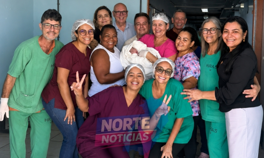 Vitor Hugo nasce dentro de carro na entrada do Hospital Roberto Silvares em São Mateus