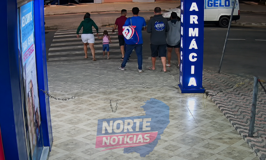 Avô e neta de 2 anos são atropelados em faixa de pedestres durante férias em Guarapari